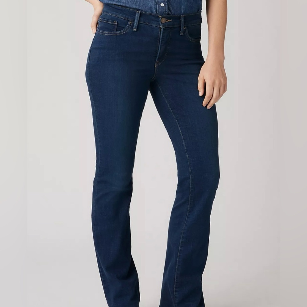 New Levi’s Shaping Bootcut Jeans
